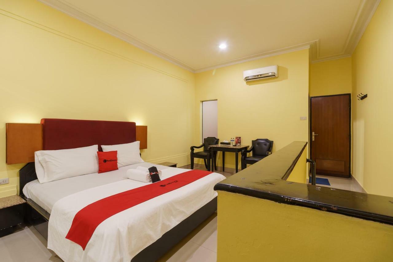 Reddoorz Plus Near Ancol Джакарта Экстерьер фото