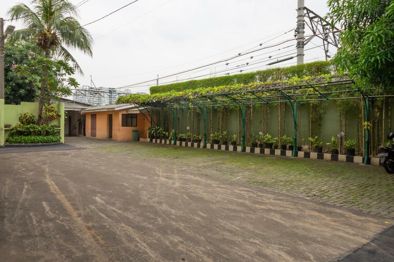 Reddoorz Plus Near Ancol Джакарта Экстерьер фото
