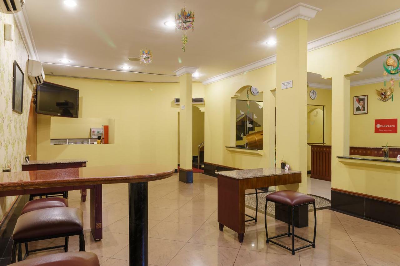 Reddoorz Plus Near Ancol Джакарта Экстерьер фото