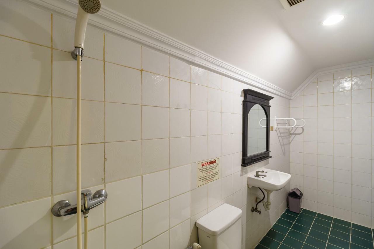 Reddoorz Plus Near Ancol Джакарта Экстерьер фото